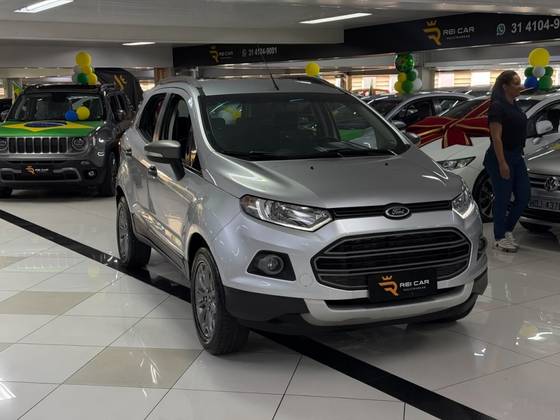 FORD ECOSPORT 1.6 FREESTYLE 16V FLEX 4P MANUAL FORD ECOSPORT 1.6 FREESTYLE 16V FLEX 4P MANUAL